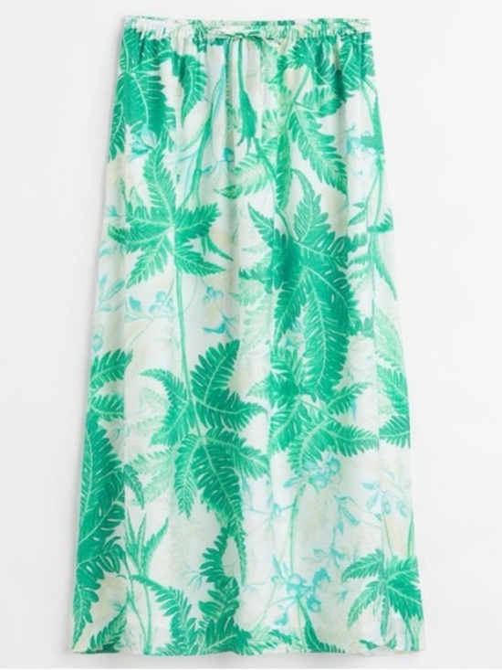 H&M Dresses & Skirts - H&M Green Tropical Print Midi Skirt